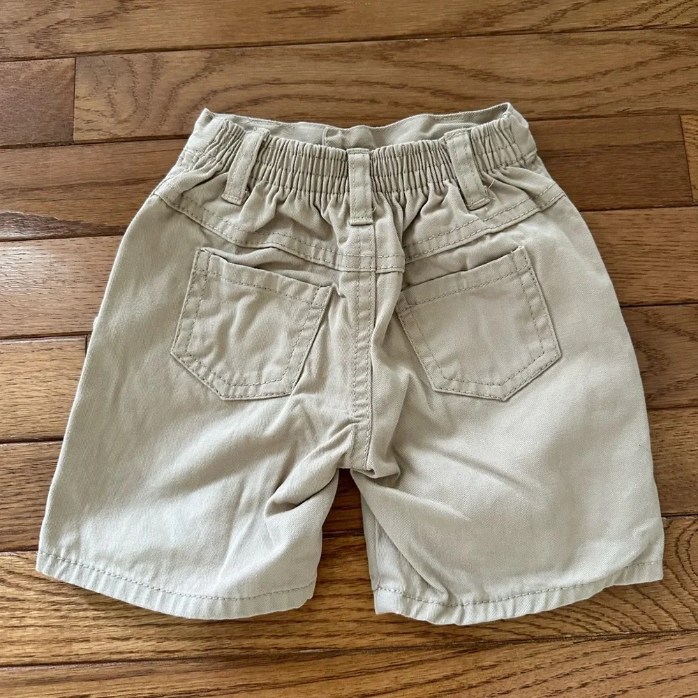 🤎❤️ CARTER’S Boys Shorts 18 months red and khaki EUC bundle 2